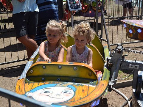 fun-fair-pirate-boats-ride-fun4u fun-fair-pirate-boats-ride-fun4u